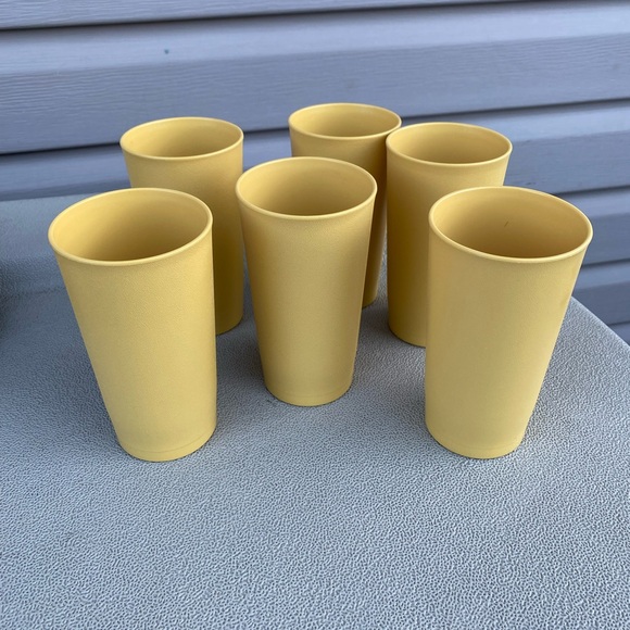 Vintage Tupperware Harvest Gold Textured Tumblers Cups #873 Lot of 6 - Picture 2 of 7